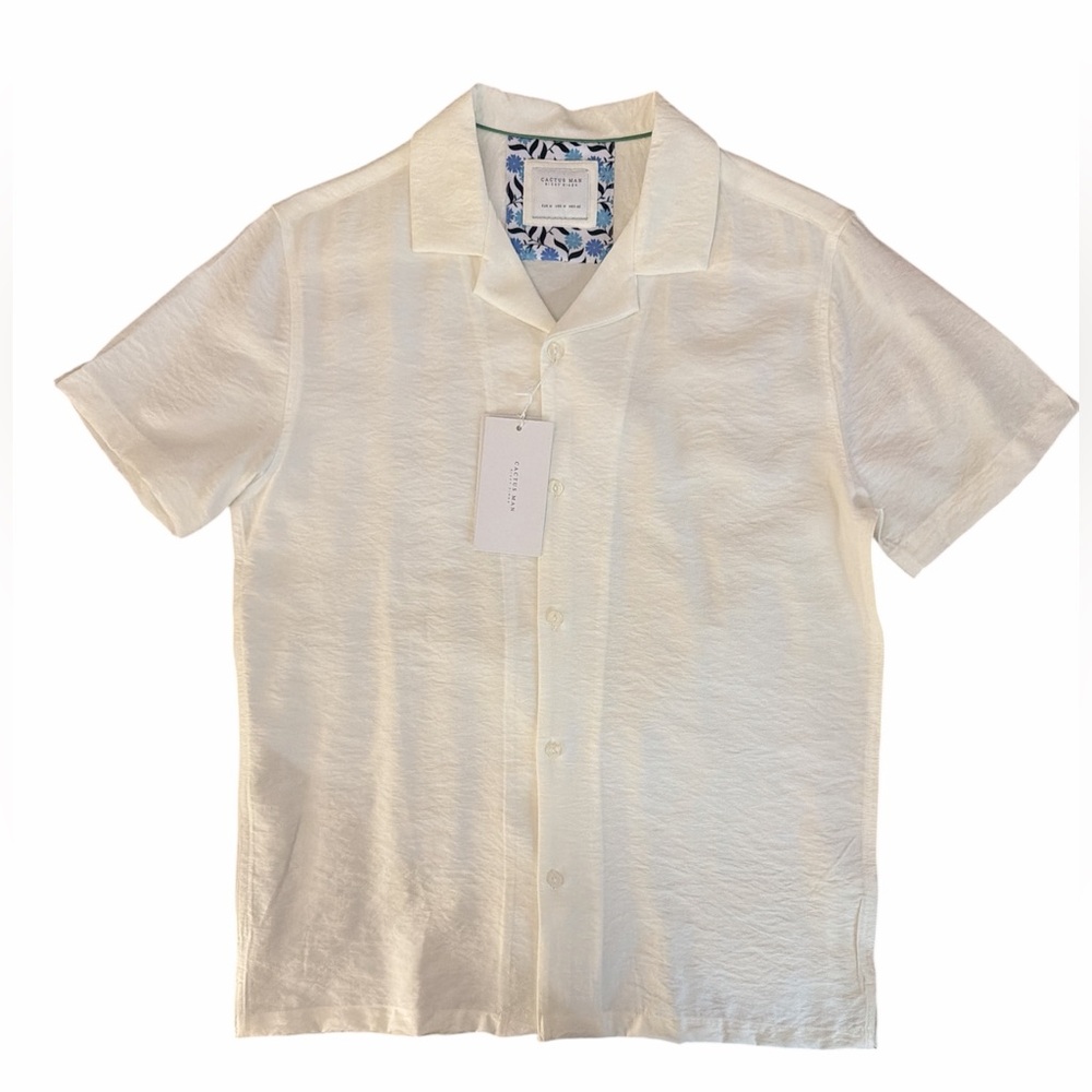 NWT - Men's White Short Sleeve Shirt